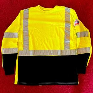 Bulwark FR Hi-Viz Long Sleeve!! Medium!